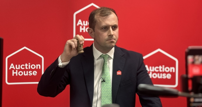 Oliver Prior - Auction House 827