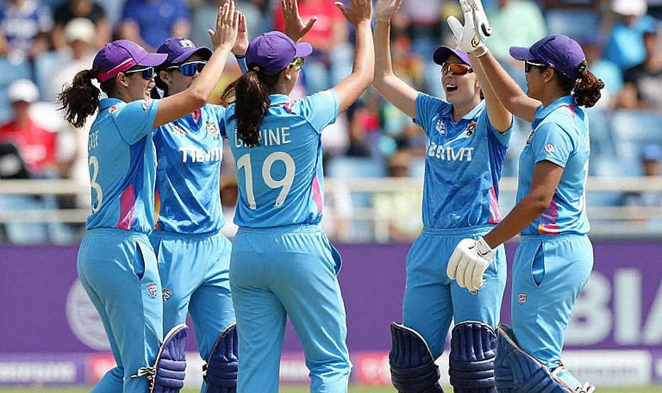 মেশিন আবার চালু, কিন্তু পালা এখনো বাকি: ডারবানের ৯৪.৫ ওভার আর সেন্ট জর্জেস পার্কের অজানা পিচ