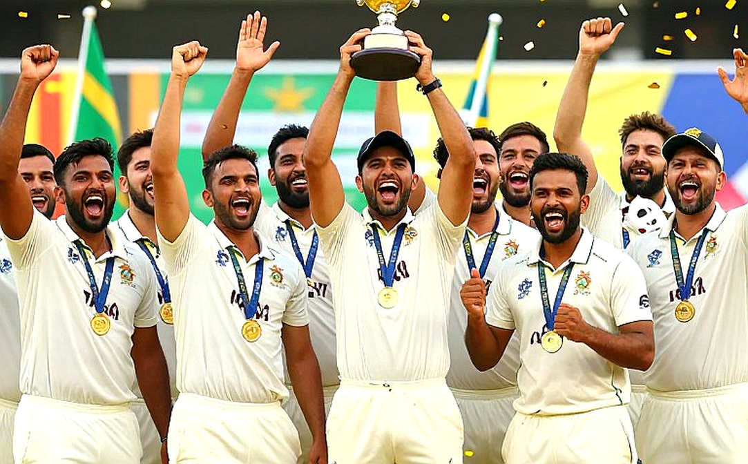 আবুধাবির নীরব স্কোরবোর্ড: ৪৭৯-এর পিছনে লুকানো সাত নম্বর উইকেটের হিসাব