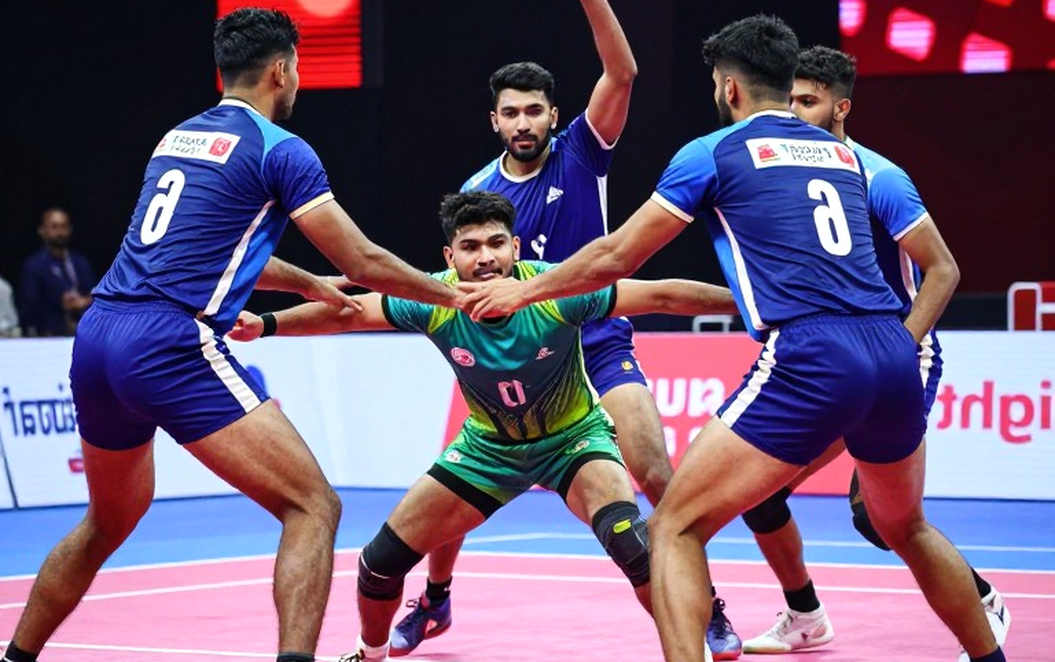 খালি টেরেস, অপেক্ষার ঘর: কাবাডির আসল গল্প আর্মব্যান্ডে, স্কোরবোর্ডে নয়
